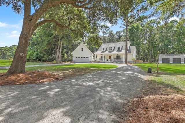 866 Blackbear Drive, Edisto Island, SC 29438