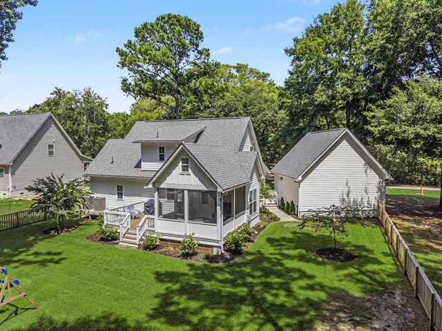 866 Blackbear Drive, Edisto Island, SC 29438