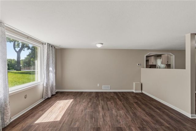 3225 N 74th Street, Kansas City, KS 66109