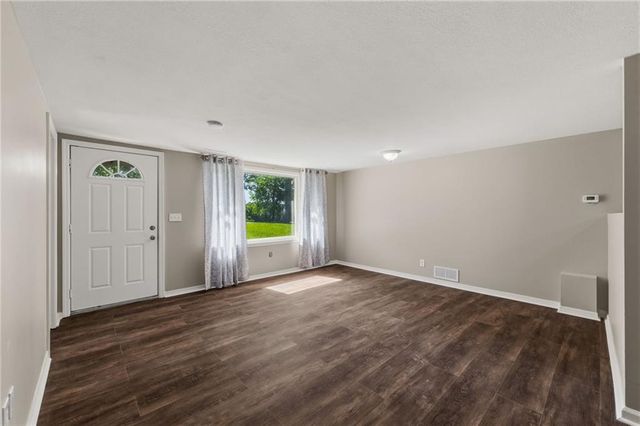3225 N 74th Street, Kansas City, KS 66109