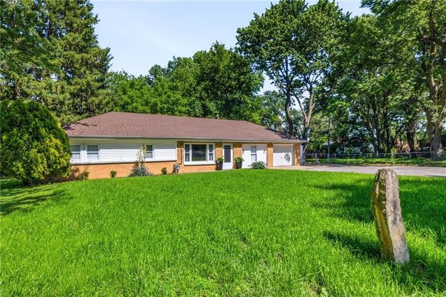 3225 N 74th Street, Kansas City, KS 66109