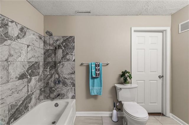 3225 N 74th Street, Kansas City, KS 66109