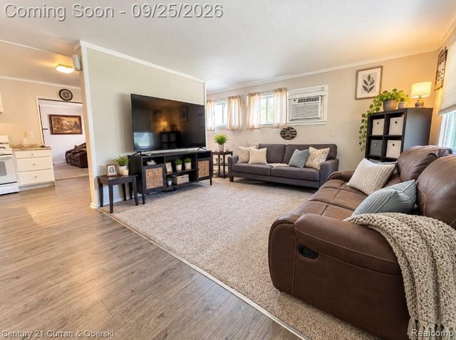 15251 Wildwood, Roseville, MI 48066