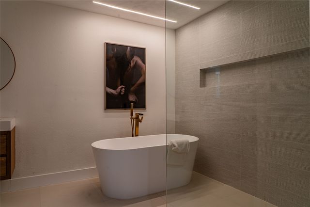 7001 Rocky Top Circle, Dallas, TX 75252