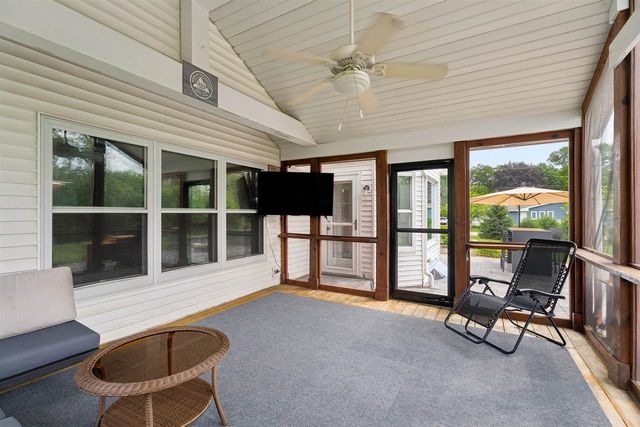 2809 PINE RIDGE ROAD, Oshkosh, WI 54904