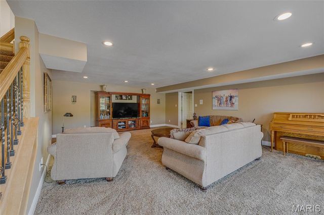 122 Zieba Court, Farmington, MO 63640