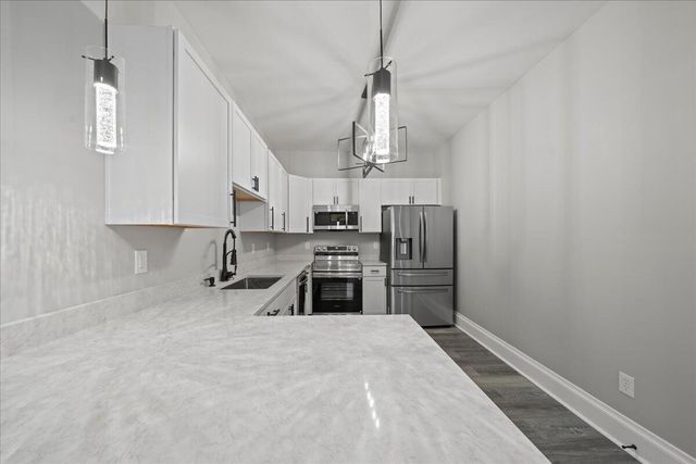 633 7th Avenue, Dayton, KY 41074