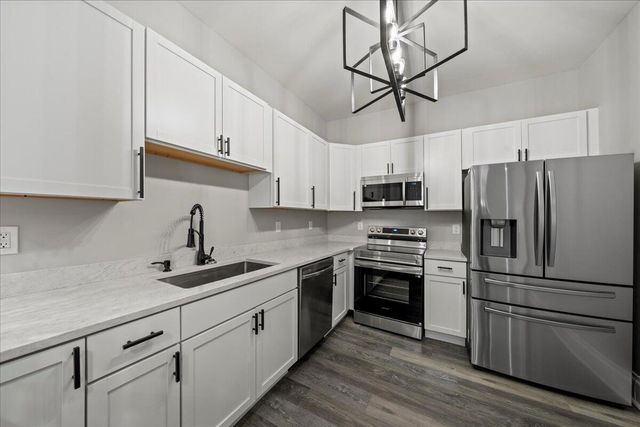 633 7th Avenue, Dayton, KY 41074