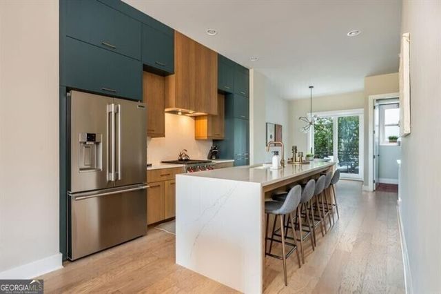 699 Vidalia Lane NW, Atlanta, GA 30318