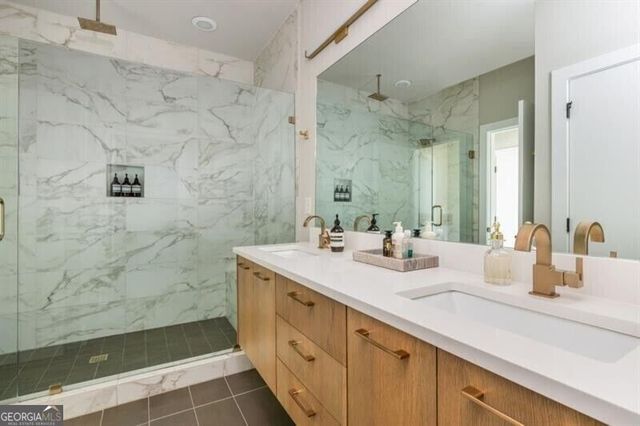 699 Vidalia Lane NW, Atlanta, GA 30318