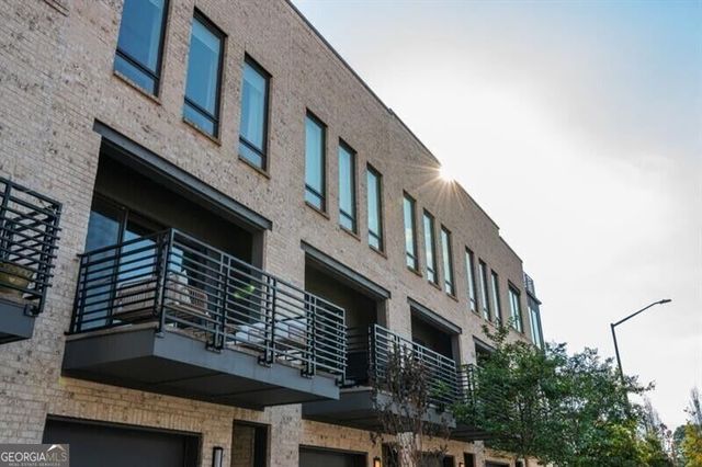 699 Vidalia Lane NW, Atlanta, GA 30318