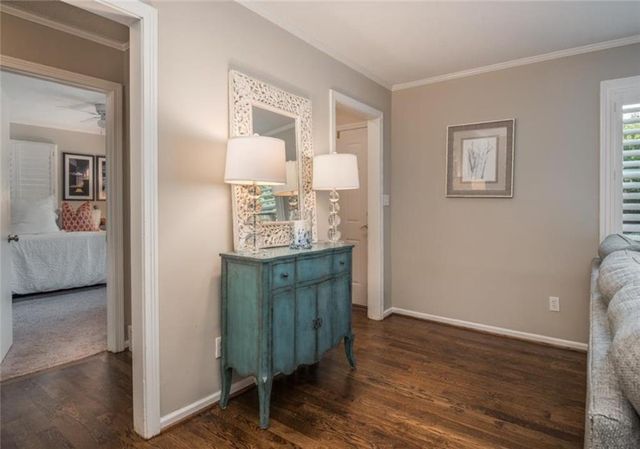 2512 W 77th Street, Prairie Village, KS 66208