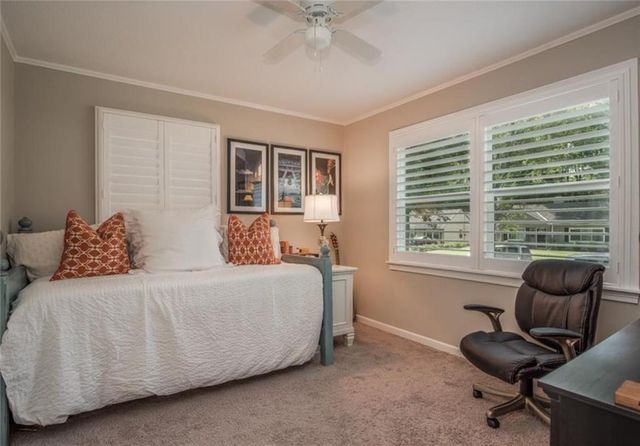 2512 W 77th Street, Prairie Village, KS 66208