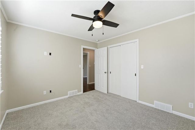 2512 W 77th Street, Prairie Village, KS 66208