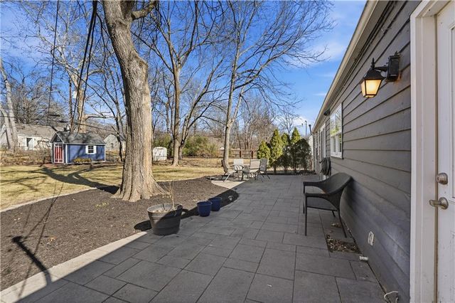 2512 W 77th Street, Prairie Village, KS 66208