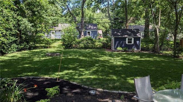 2512 W 77th Street, Prairie Village, KS 66208