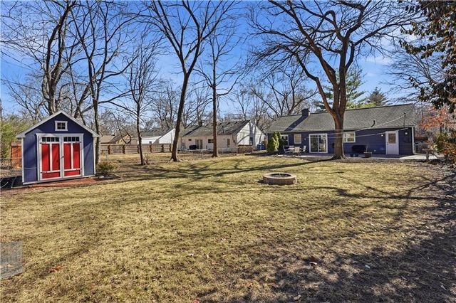 2512 W 77th Street, Prairie Village, KS 66208