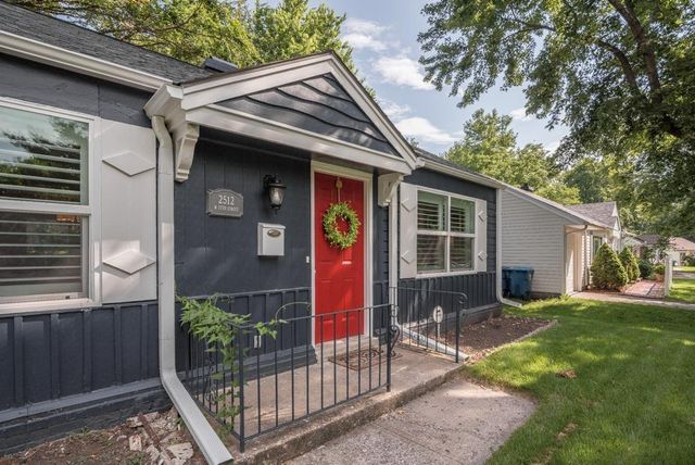 2512 W 77th Street, Prairie Village, KS 66208