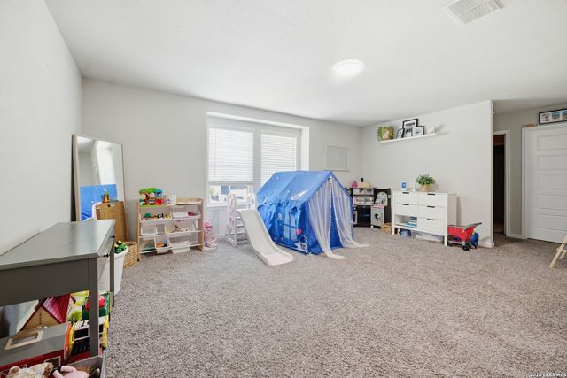 6710 Comanche Band, San Antonio, TX 78233