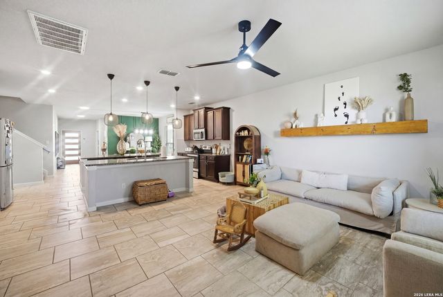 6710 Comanche Band, San Antonio, TX 78233