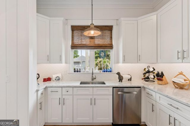 309 Peachtree Street, St. Simons, GA 31522