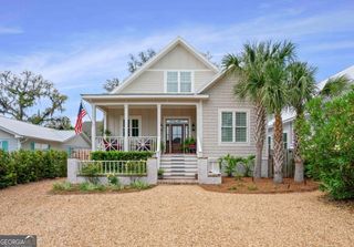 309 Peachtree Street, St. Simons, GA 31522