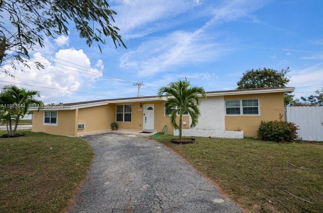 19835 NE 11th Ct, Miami, FL 33179