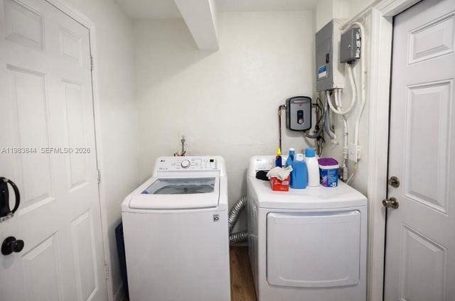 19835 NE 11th Ct, Miami, FL 33179