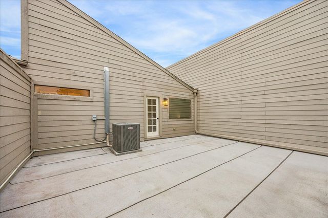 1615 Prairie Mark Lane, Houston, TX 77077