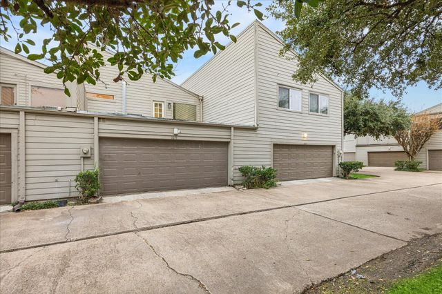 1615 Prairie Mark Lane, Houston, TX 77077