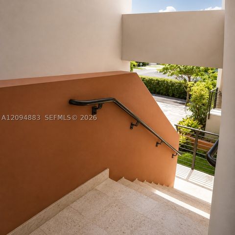 931 E 24th St 0, Hialeah, FL 33013