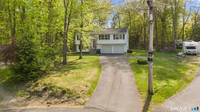 85 Mossa Drive, Bristol, CT 06010