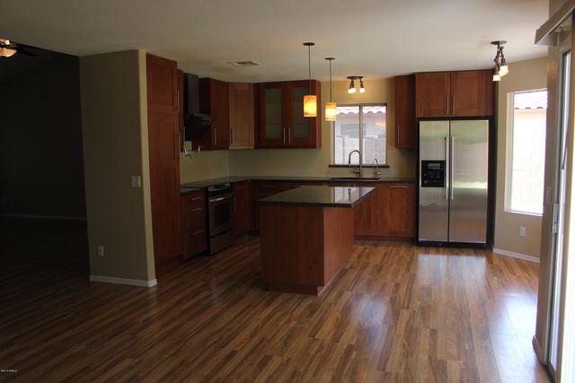 1221 W CHICAGO Street, Chandler, AZ 85224