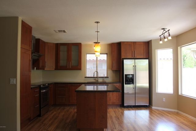 1221 W CHICAGO Street, Chandler, AZ 85224