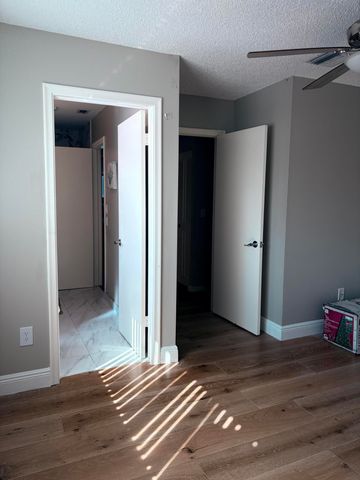 4591 E Holly Lake Drive, Lake Worth, FL 33463