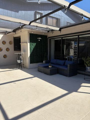 4591 E Holly Lake Drive, Lake Worth, FL 33463