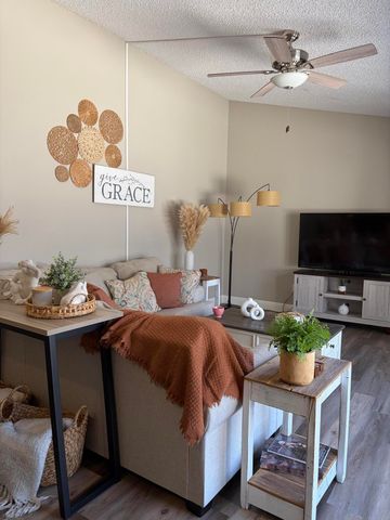 4591 E Holly Lake Drive, Lake Worth, FL 33463