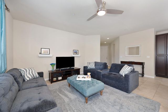 4038 Pinoche Peak Way, Rancho Cordova, CA 95742