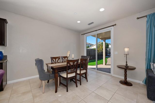 4038 Pinoche Peak Way, Rancho Cordova, CA 95742