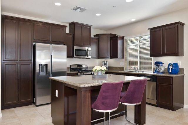 4038 Pinoche Peak Way, Rancho Cordova, CA 95742