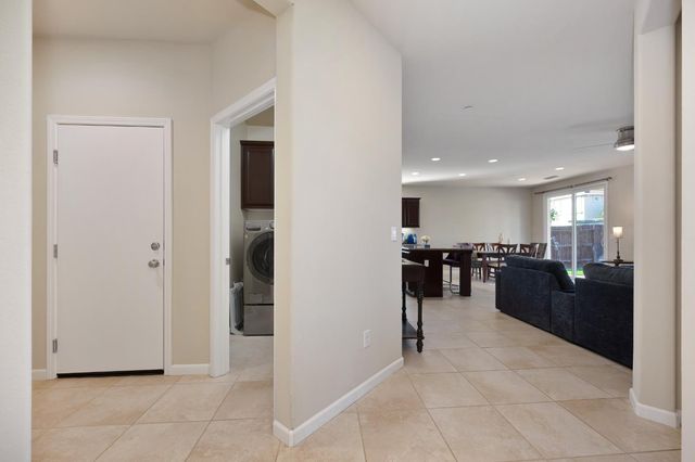 4038 Pinoche Peak Way, Rancho Cordova, CA 95742