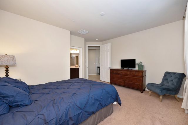 4038 Pinoche Peak Way, Rancho Cordova, CA 95742