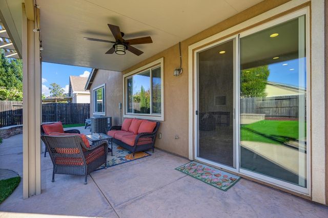 4038 Pinoche Peak Way, Rancho Cordova, CA 95742