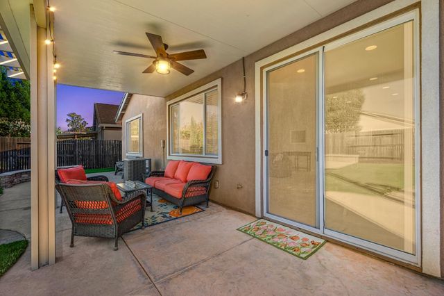 4038 Pinoche Peak Way, Rancho Cordova, CA 95742