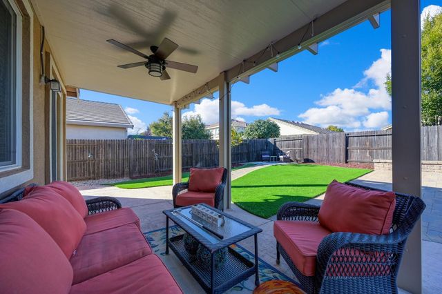 4038 Pinoche Peak Way, Rancho Cordova, CA 95742