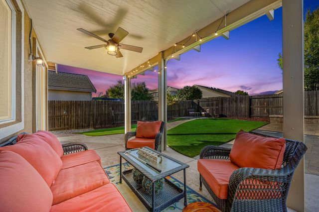 4038 Pinoche Peak Way, Rancho Cordova, CA 95742