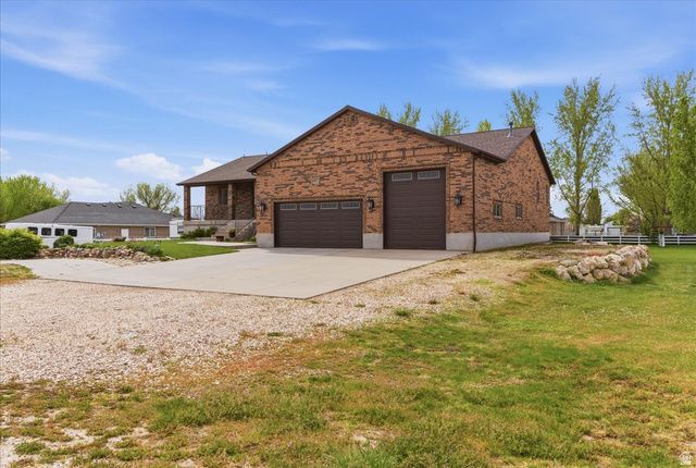 6237 W 4600 S, Hooper, UT 84315