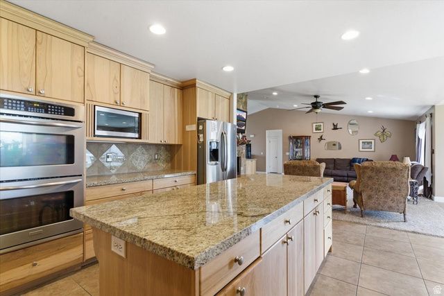 6237 W 4600 S, Hooper, UT 84315