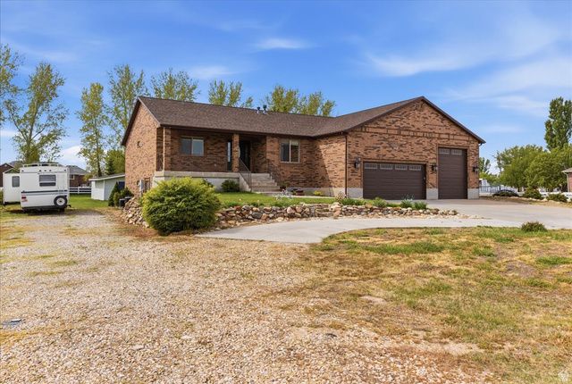 6237 W 4600 S, Hooper, UT 84315