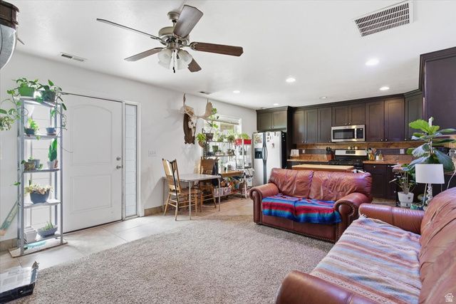 6237 W 4600 S, Hooper, UT 84315